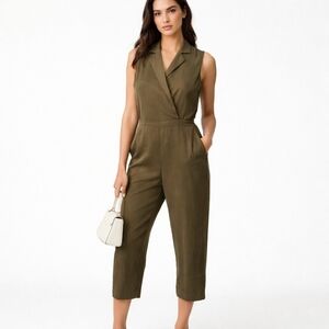 Alice + Olivia Olive Silk Surplice Collared Capri Jumpsuit Sz M